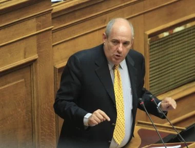 Τέρενς Κουίκ: «Ποτέ δεν υπήρξα ανεπάγγελτος - Επιστρέφω στη δημοσιογραφία»